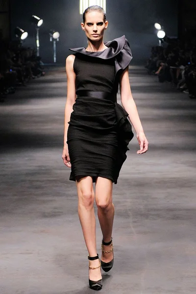 Look 1